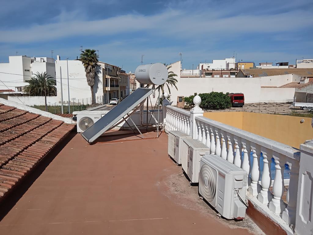 For sale - 4 Bedroom 3 Bathroom Semi Detached in Los Montesinos - PUEBLO CENTRO  - Alicante