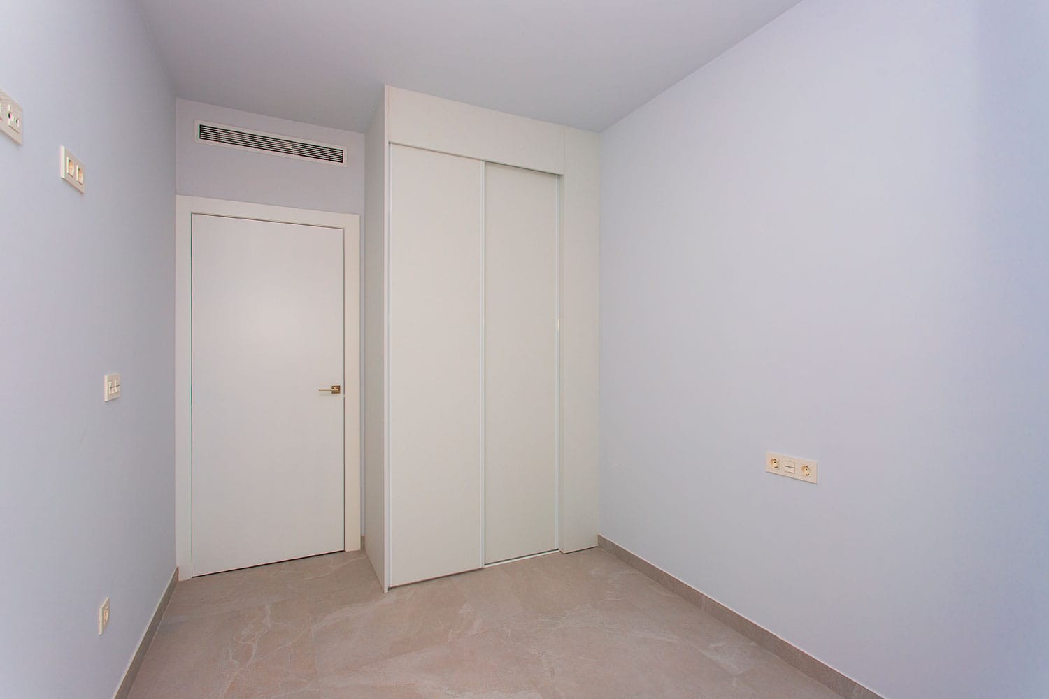 For sale - 2 Bedroom 2 Bathroom Apartment in Torrevieja - Costa Blanca  - Alicante