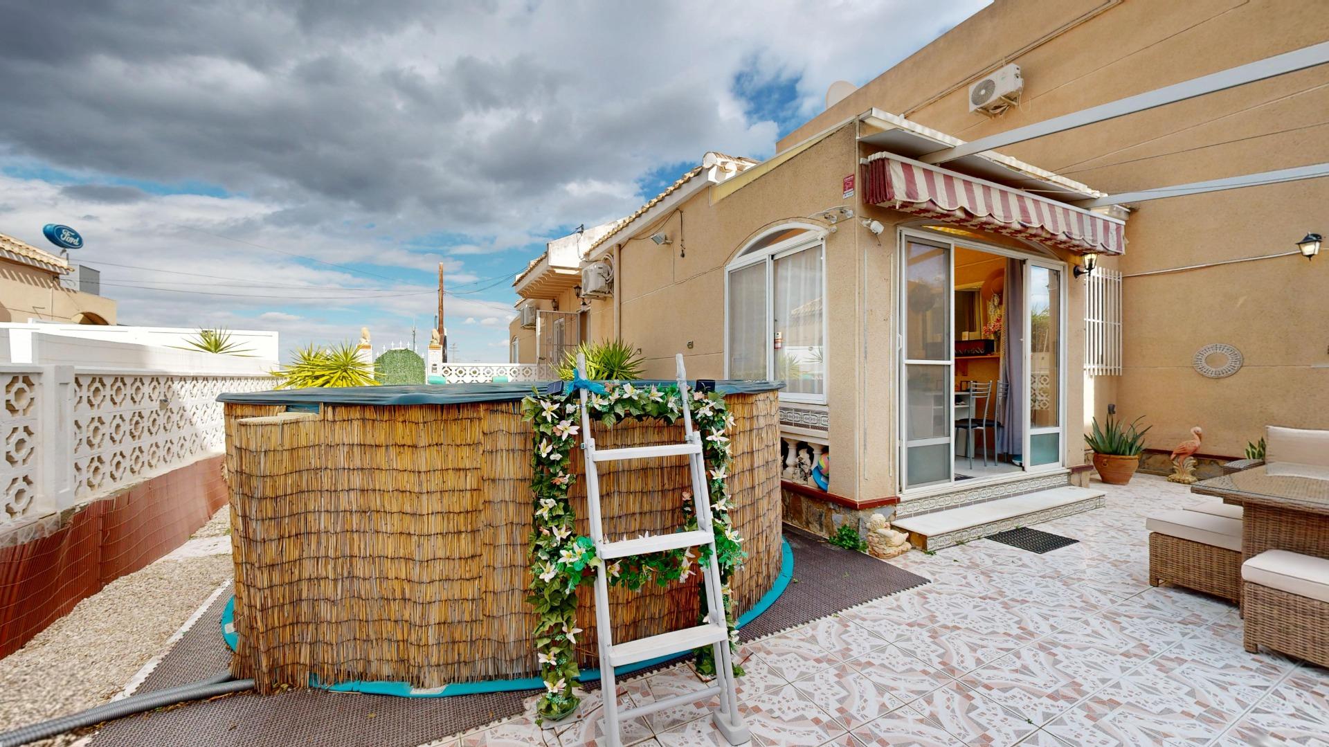For sale - 3 Bedroom 2 Bathroom Semi Detached in San Miguel de Salinas - 03193  - Alicante