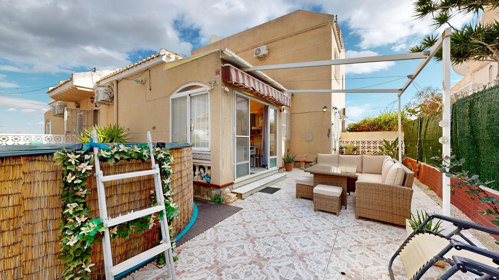 For sale - 3 Bedroom 2 Bathroom Semi Detached in San Miguel de Salinas - 03193  - Alicante