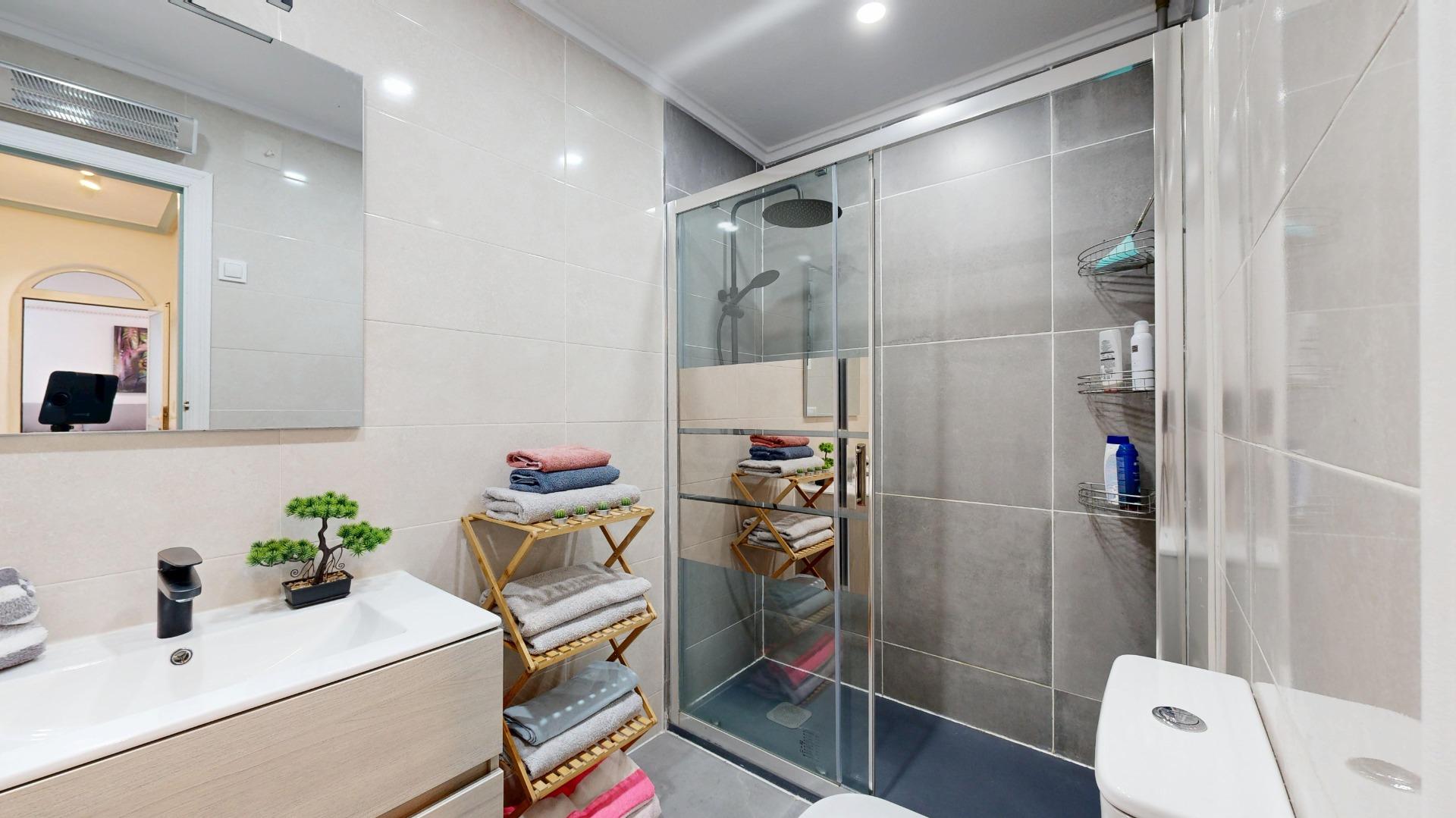 For sale - 3 Bedroom 2 Bathroom Semi Detached in San Miguel de Salinas - 03193  - Alicante