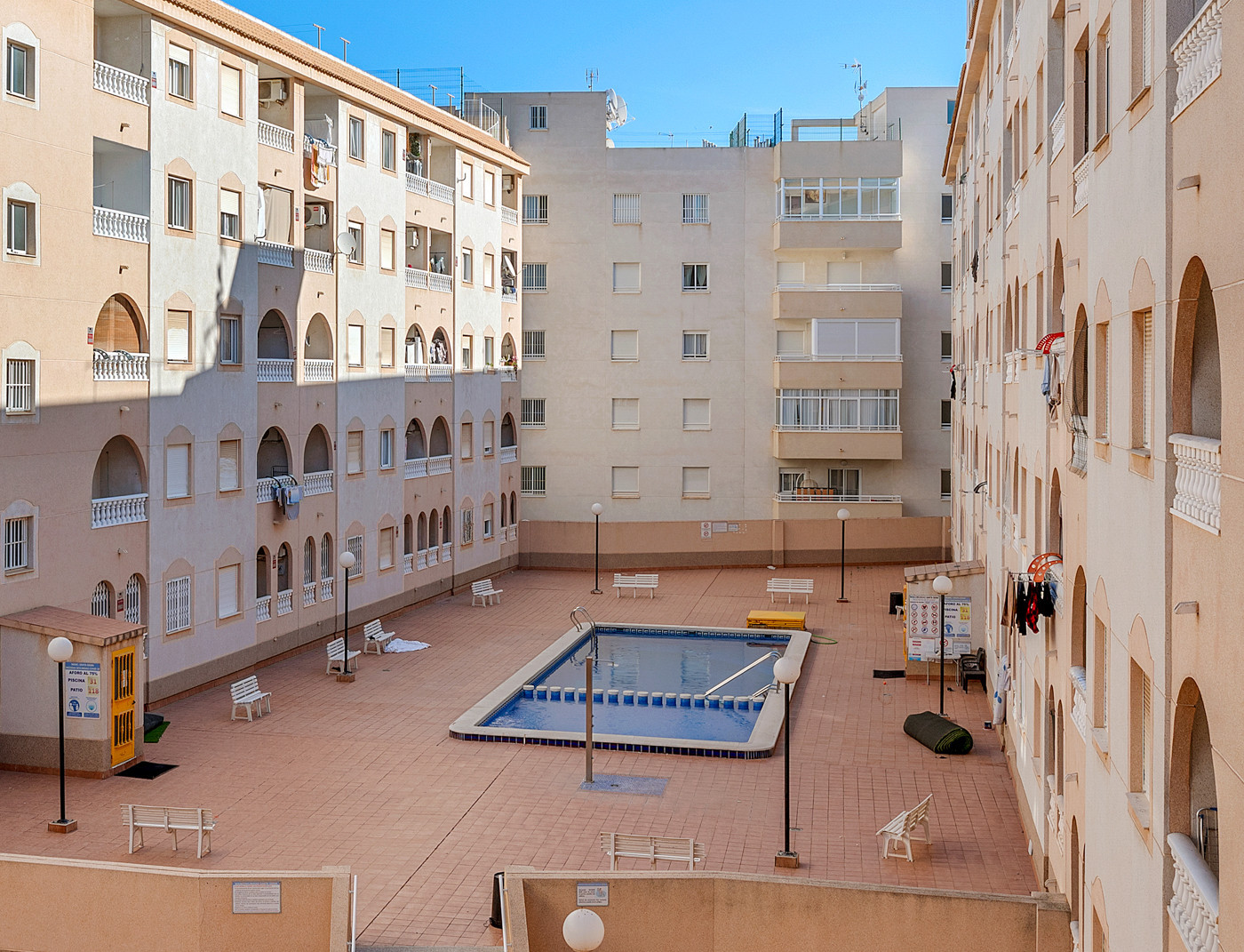 For sale - 3 Bedroom 2 Bathroom Apartment in Torrevieja - Costa Blanca  - Alicante