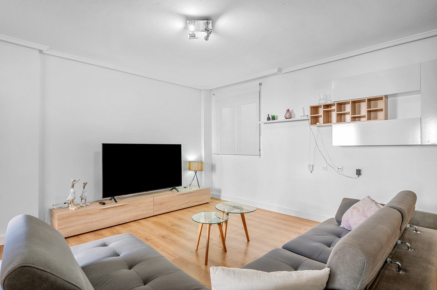 For sale - 3 Bedroom 2 Bathroom Apartment in Torrevieja - Costa Blanca  - Alicante