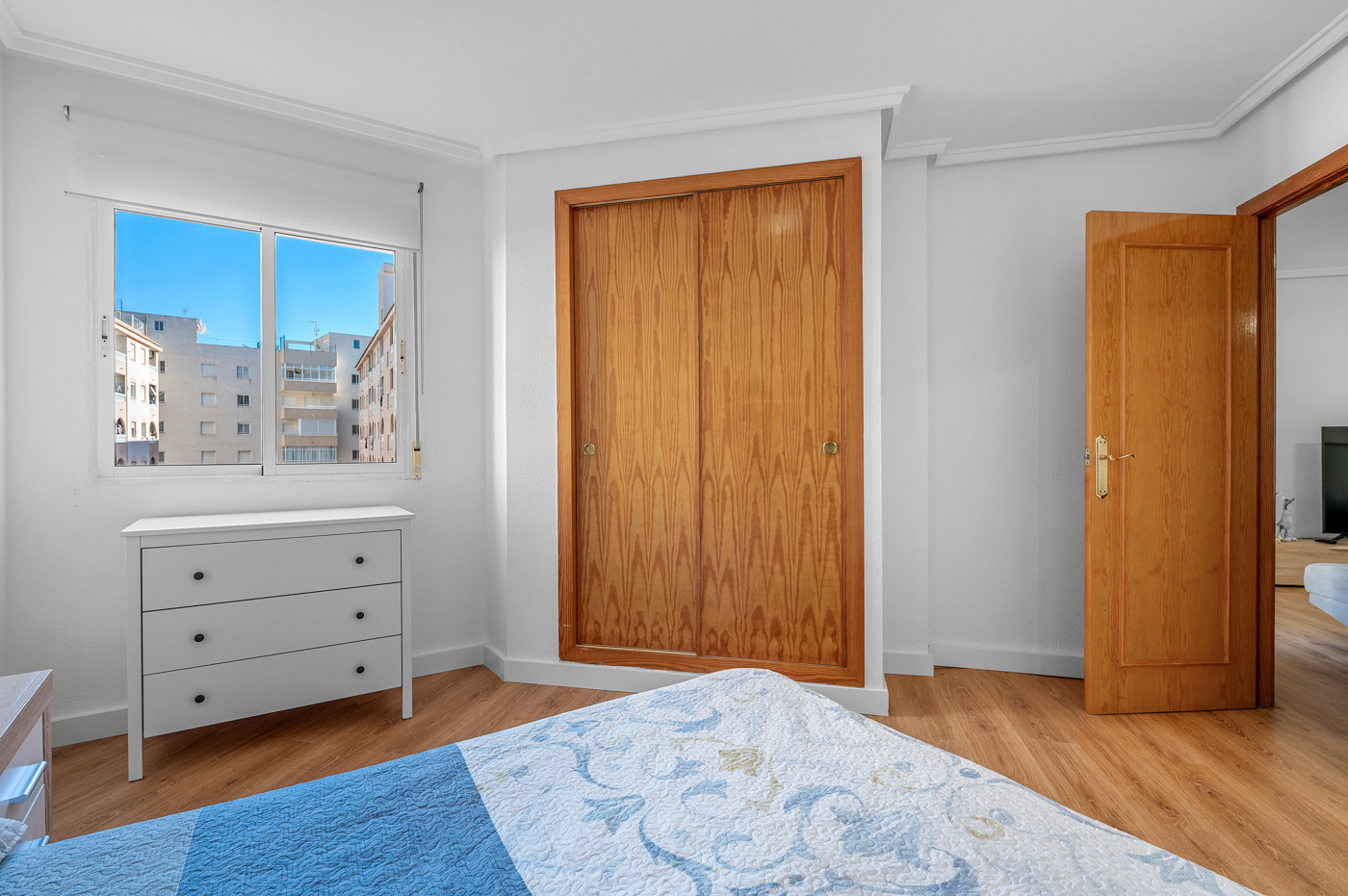 For sale - 3 Bedroom 2 Bathroom Apartment in Torrevieja - Costa Blanca  - Alicante