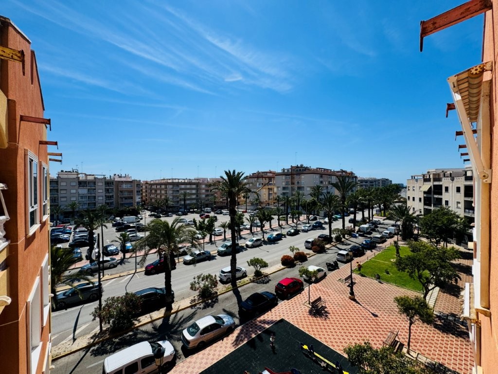 For sale - 2 Bedroom 1 Bathroom Apartment in Guardamar del Segura - Costa Blanca  - Alicante