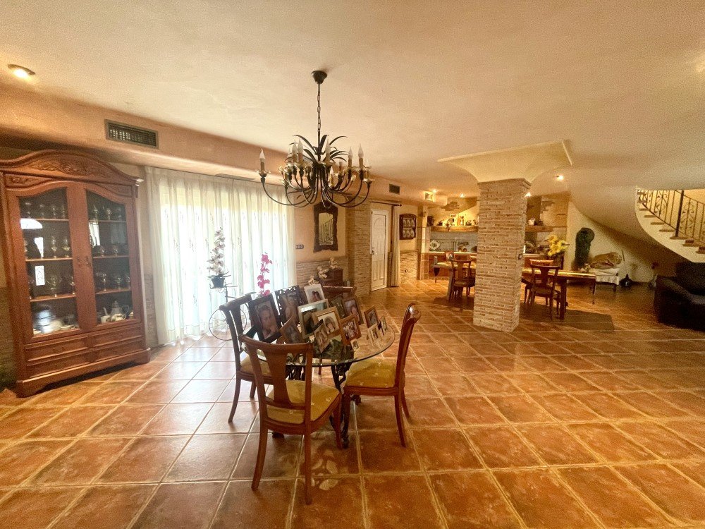 For sale - 5 Bedroom 3 Bathroom Villa in Formentera del Segura - Costa Blanca  - Alicante