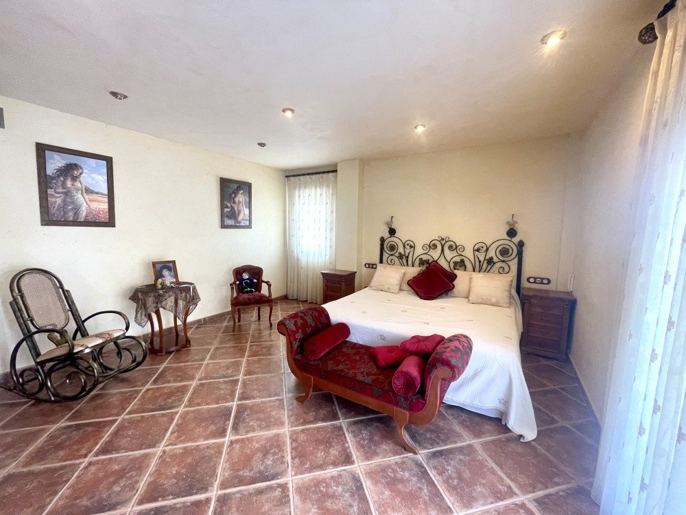 For sale - 5 Bedroom 3 Bathroom Villa in Formentera del Segura - Costa Blanca  - Alicante