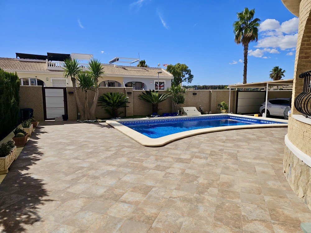 For sale - 3 Bedroom 3 Bathroom Villa in Benijofar - Costa Blanca  - Alicante