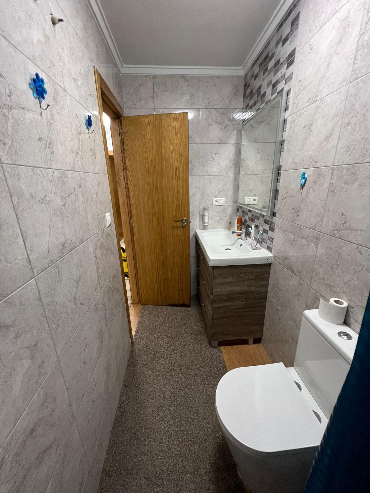 For sale - 3 Bedroom 2 Bathroom Apartment in Torrevieja - Centro  - Alicante