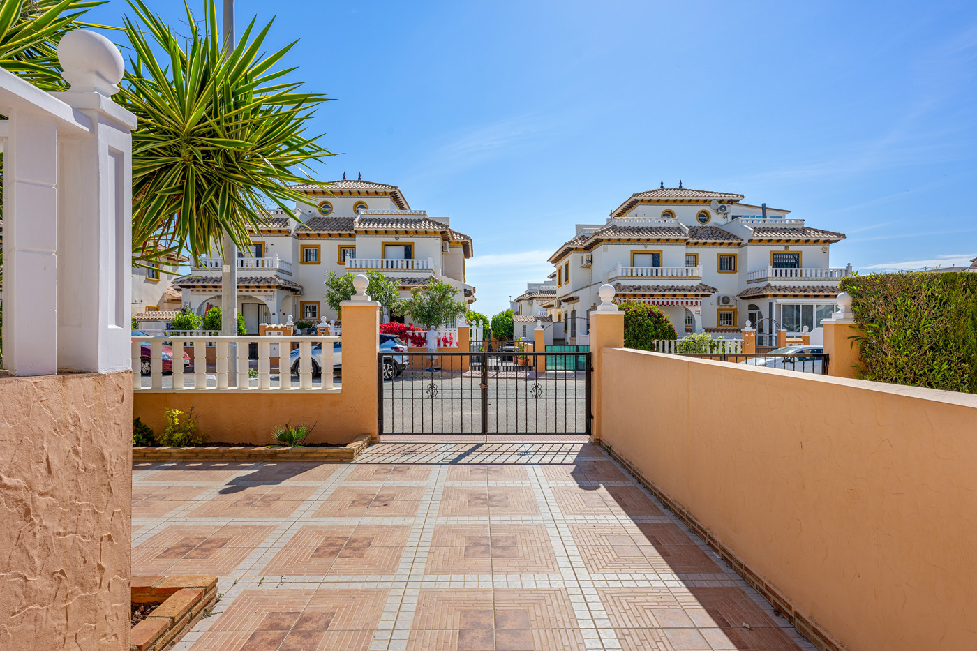 For sale - 2 Bedroom 2 Bathroom Quad House in Cabo Roig - Costa Blanca  - Alicante