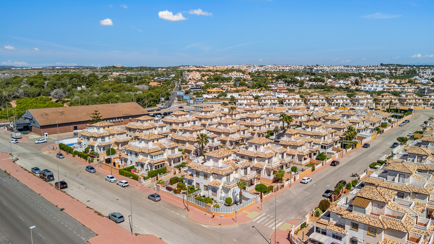 For sale - 2 Bedroom 2 Bathroom Quad House in Cabo Roig - Costa Blanca  - Alicante