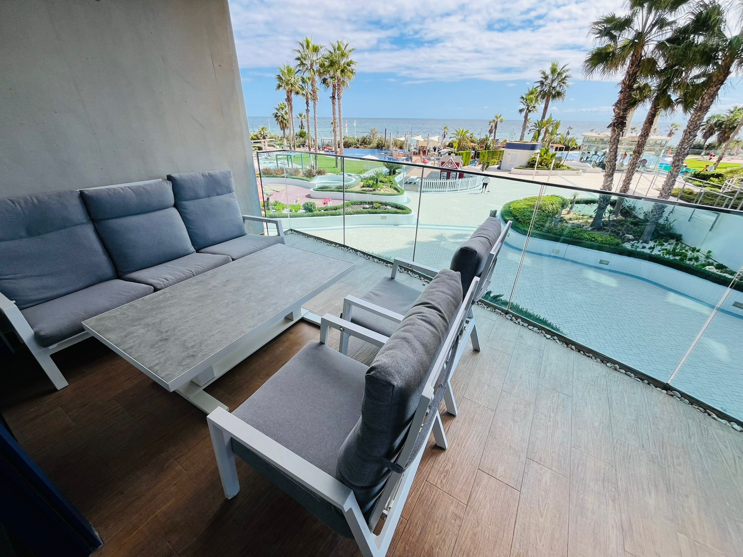 For sale - 3 Bedroom 2 Bathroom Apartment in Punta Prima - Costa Blanca  - Alicante