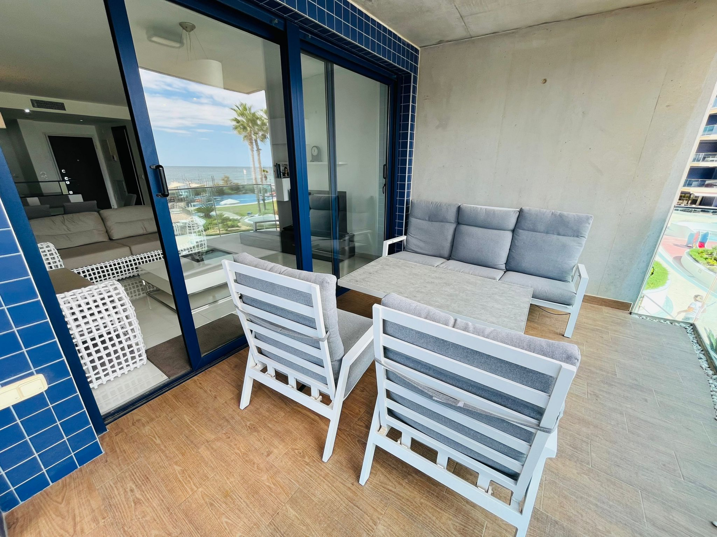 For sale - 3 Bedroom 2 Bathroom Apartment in Punta Prima - Costa Blanca  - Alicante