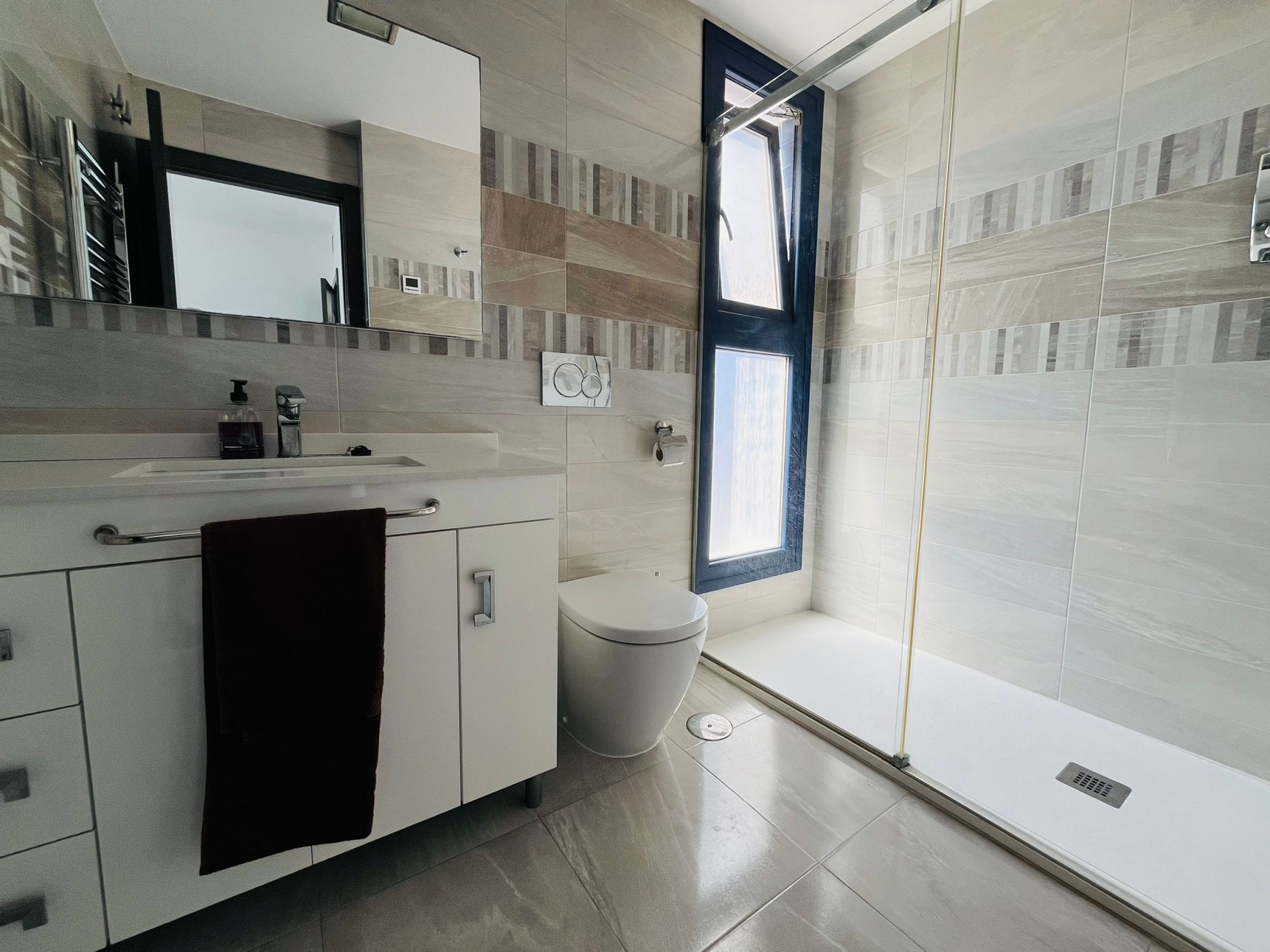 For sale - 3 Bedroom 2 Bathroom Apartment in Punta Prima - Costa Blanca  - Alicante
