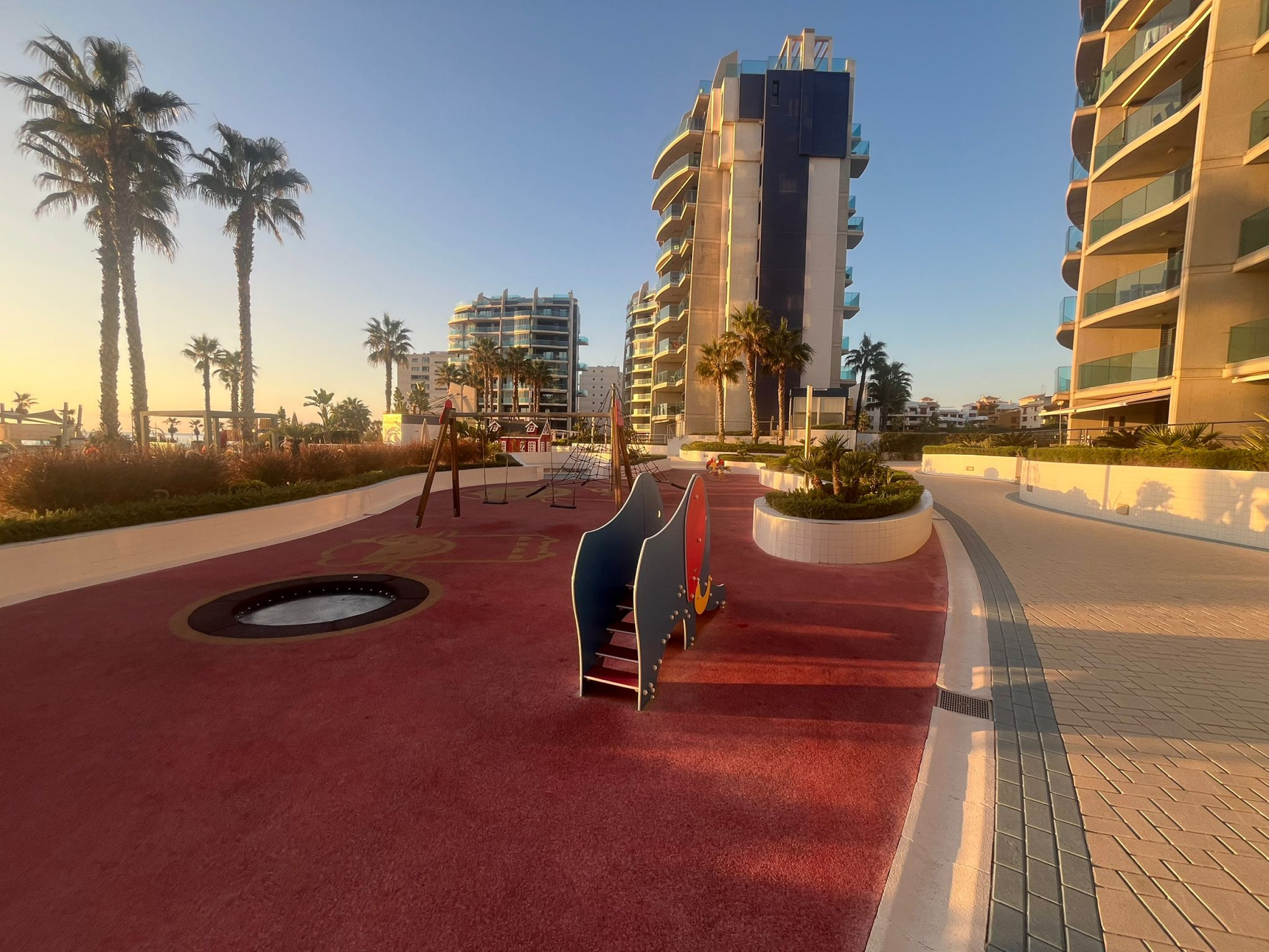 For sale - 3 Bedroom 2 Bathroom Apartment in Punta Prima - Costa Blanca  - Alicante