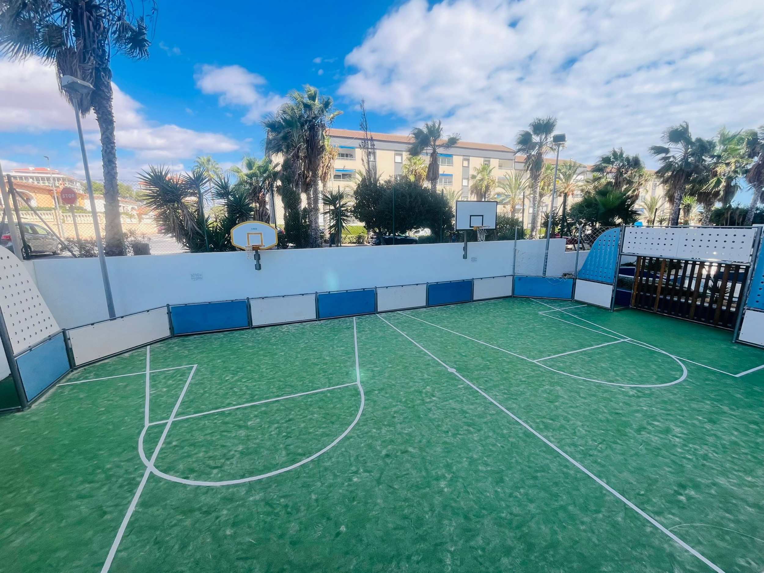 For sale - 3 Bedroom 2 Bathroom Apartment in Punta Prima - Costa Blanca  - Alicante