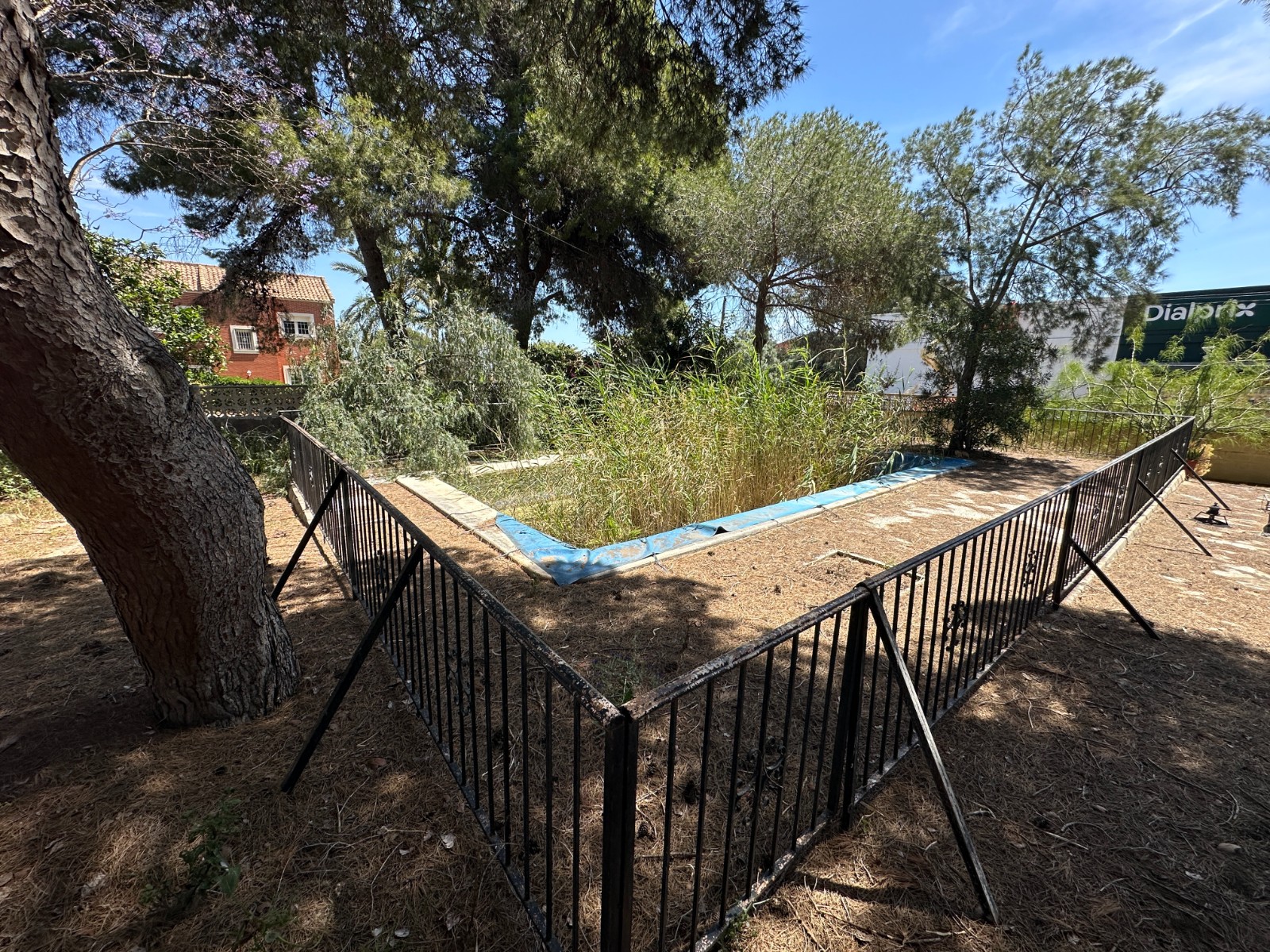 For sale - 8 Bedroom 4 Bathroom Villa in Torrevieja - Costa Blanca  - Alicante