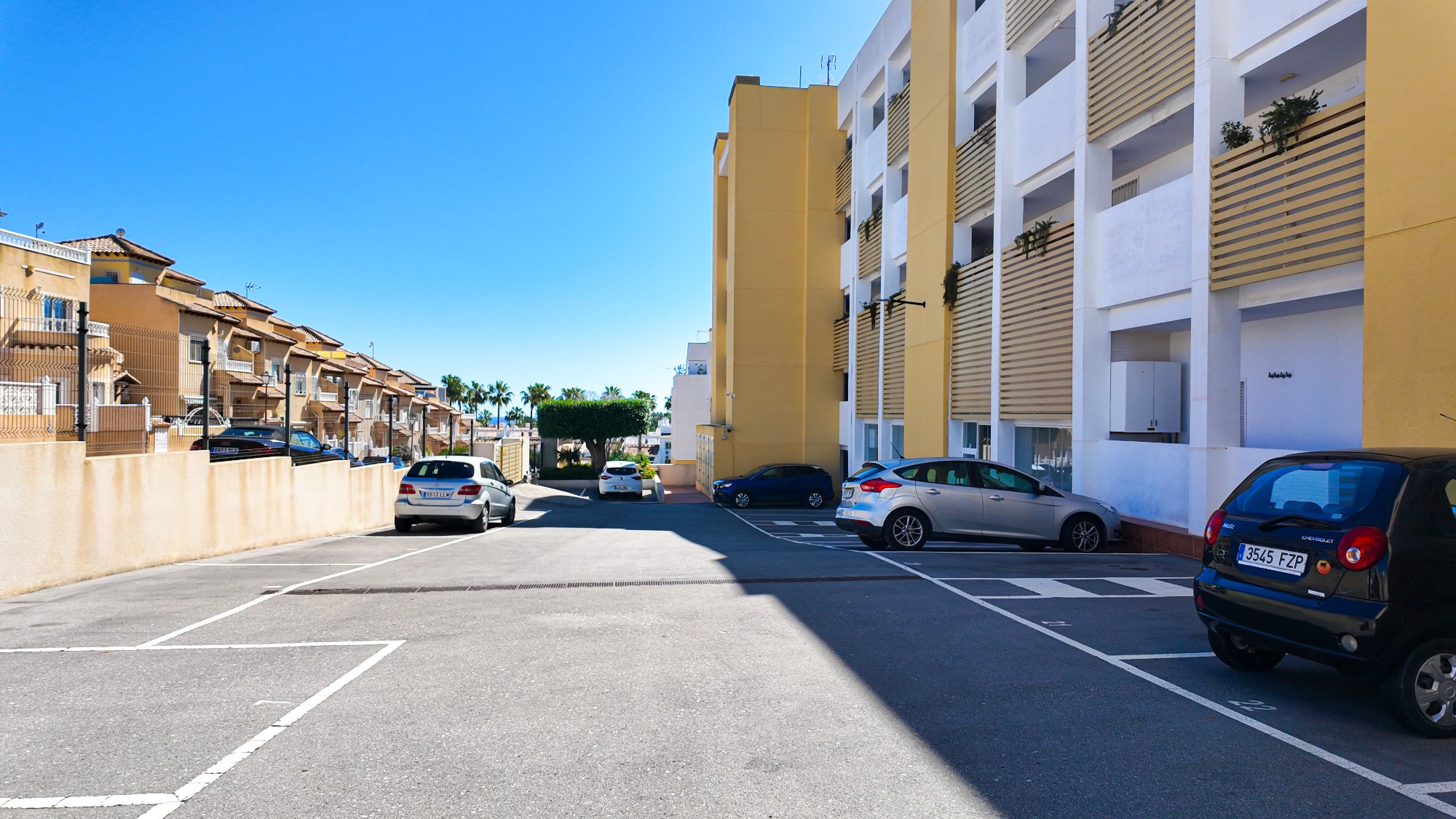 For sale - 2 Bedroom 2 Bathroom Apartment in Villamartin - Costa Blanca  - Alicante