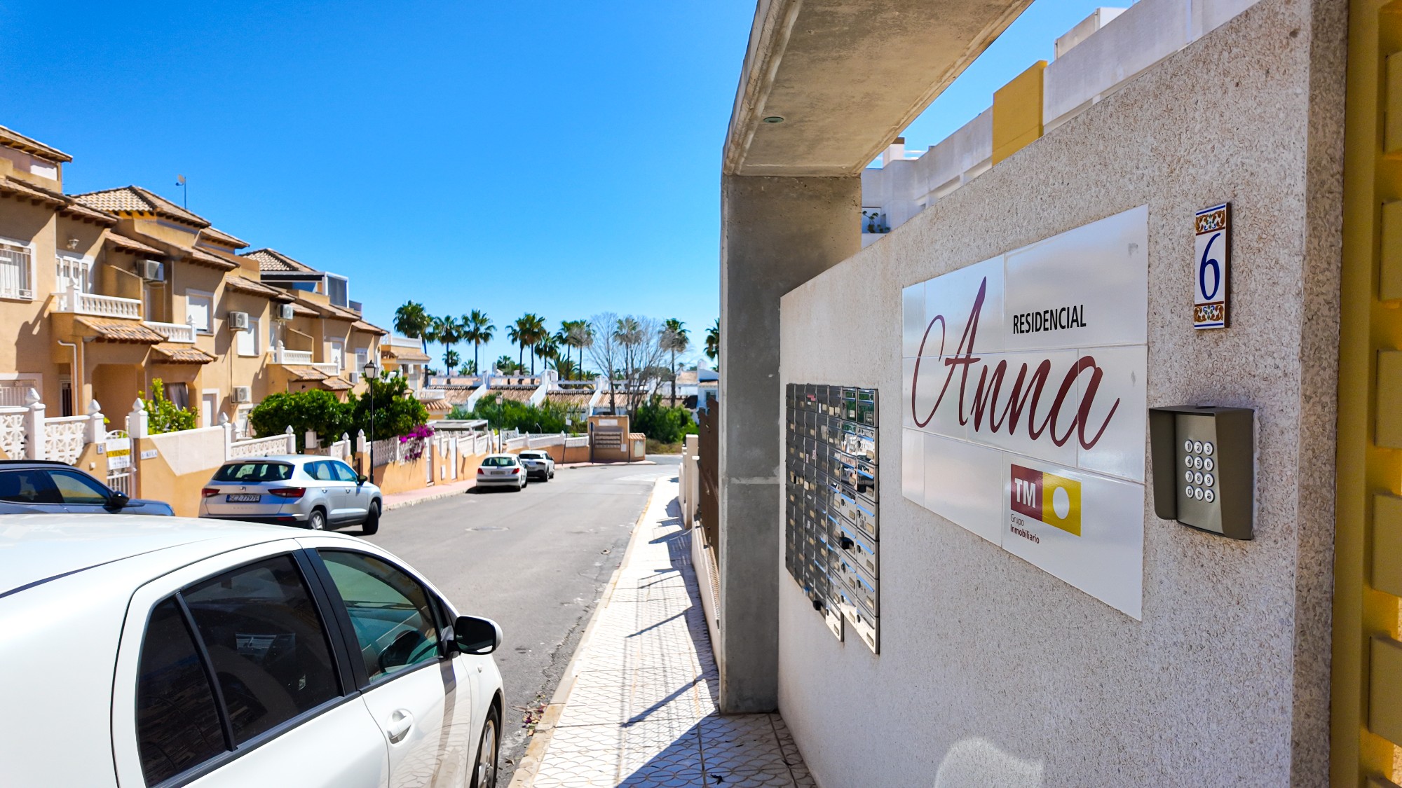 For sale - 2 Bedroom 2 Bathroom Apartment in Villamartin - Costa Blanca  - Alicante