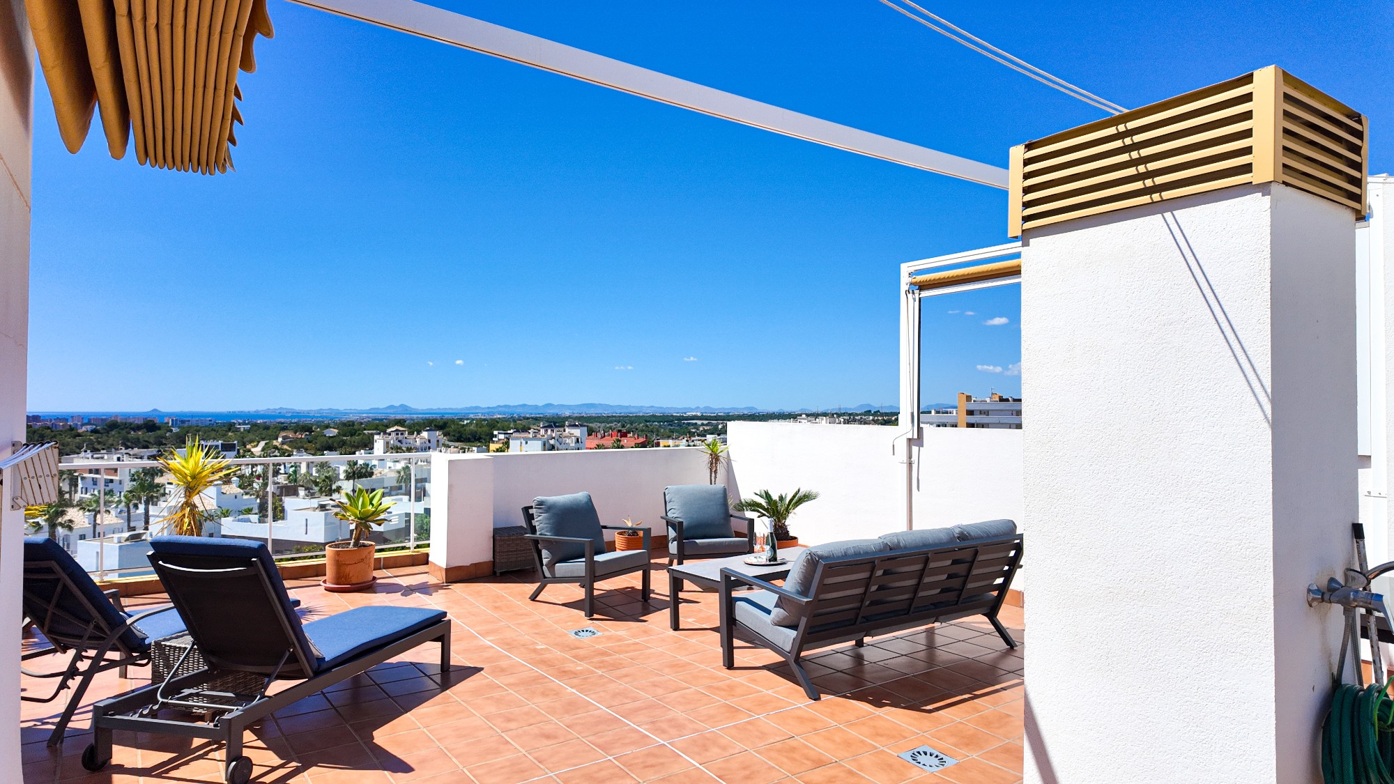 For sale - 2 Bedroom 2 Bathroom Apartment in Villamartin - Costa Blanca  - Alicante