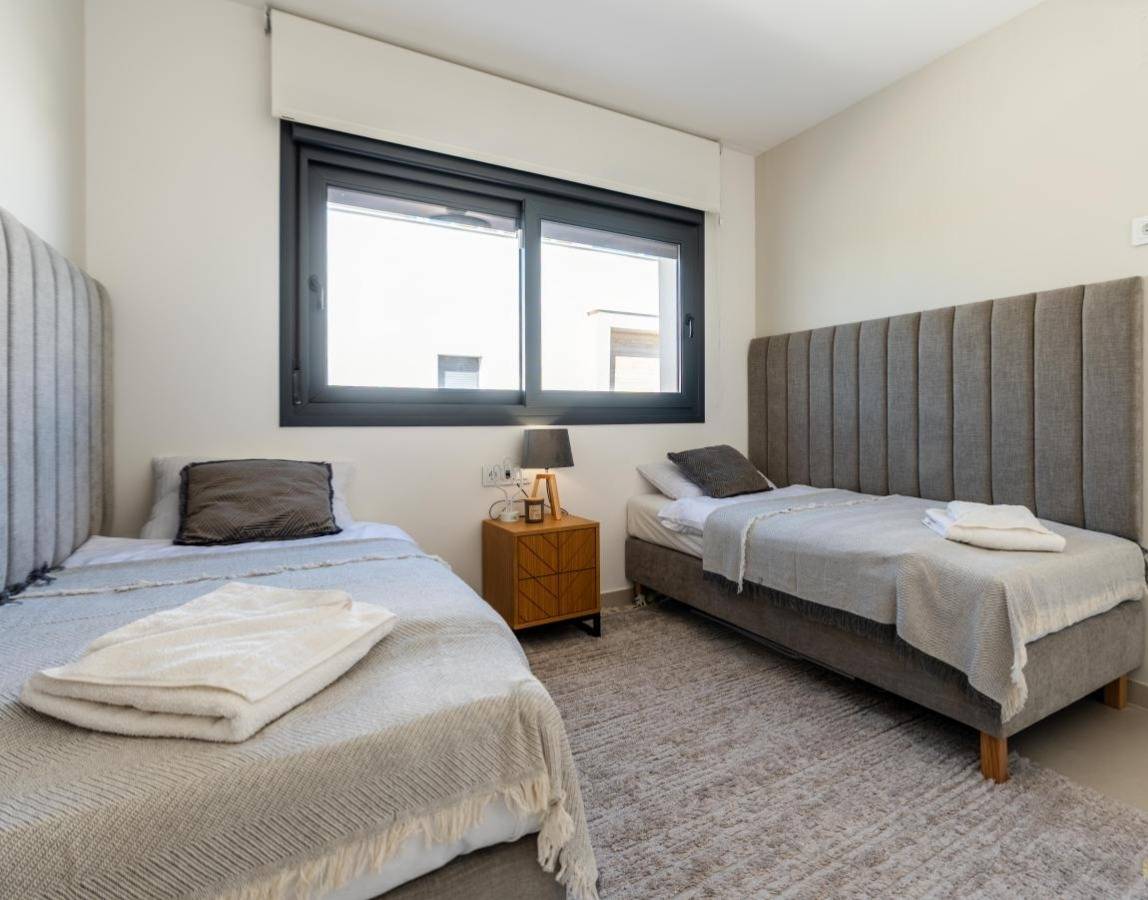 For sale - 2 Bedroom 1 Bathroom Bungalow in Pilar de La Horadada - La Torre De La Horadada  - Alicante