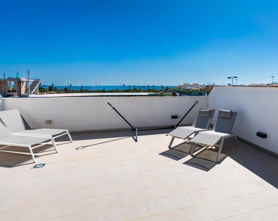 For sale - 2 Bedroom 1 Bathroom Bungalow in Pilar de La Horadada - La Torre De La Horadada  - Alicante