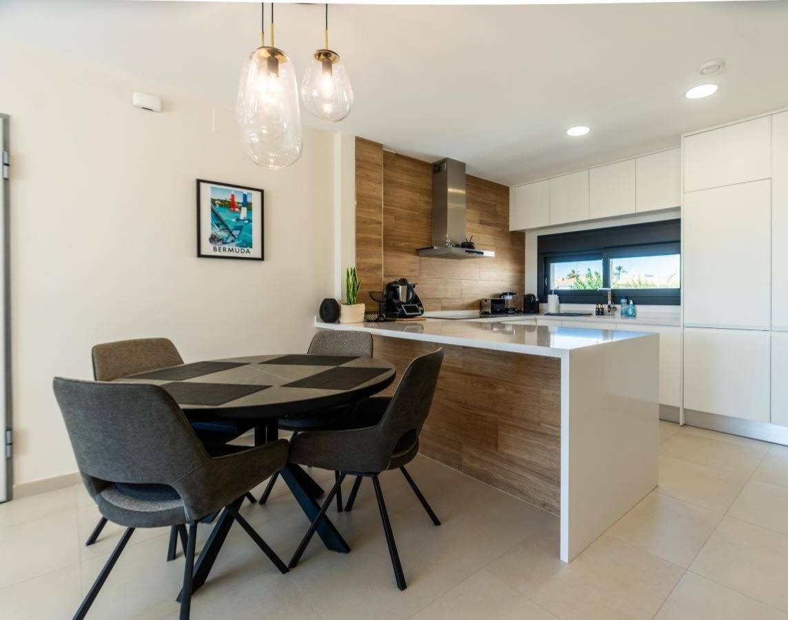 For sale - 2 Bedroom 1 Bathroom Bungalow in Pilar de La Horadada - La Torre De La Horadada  - Alicante