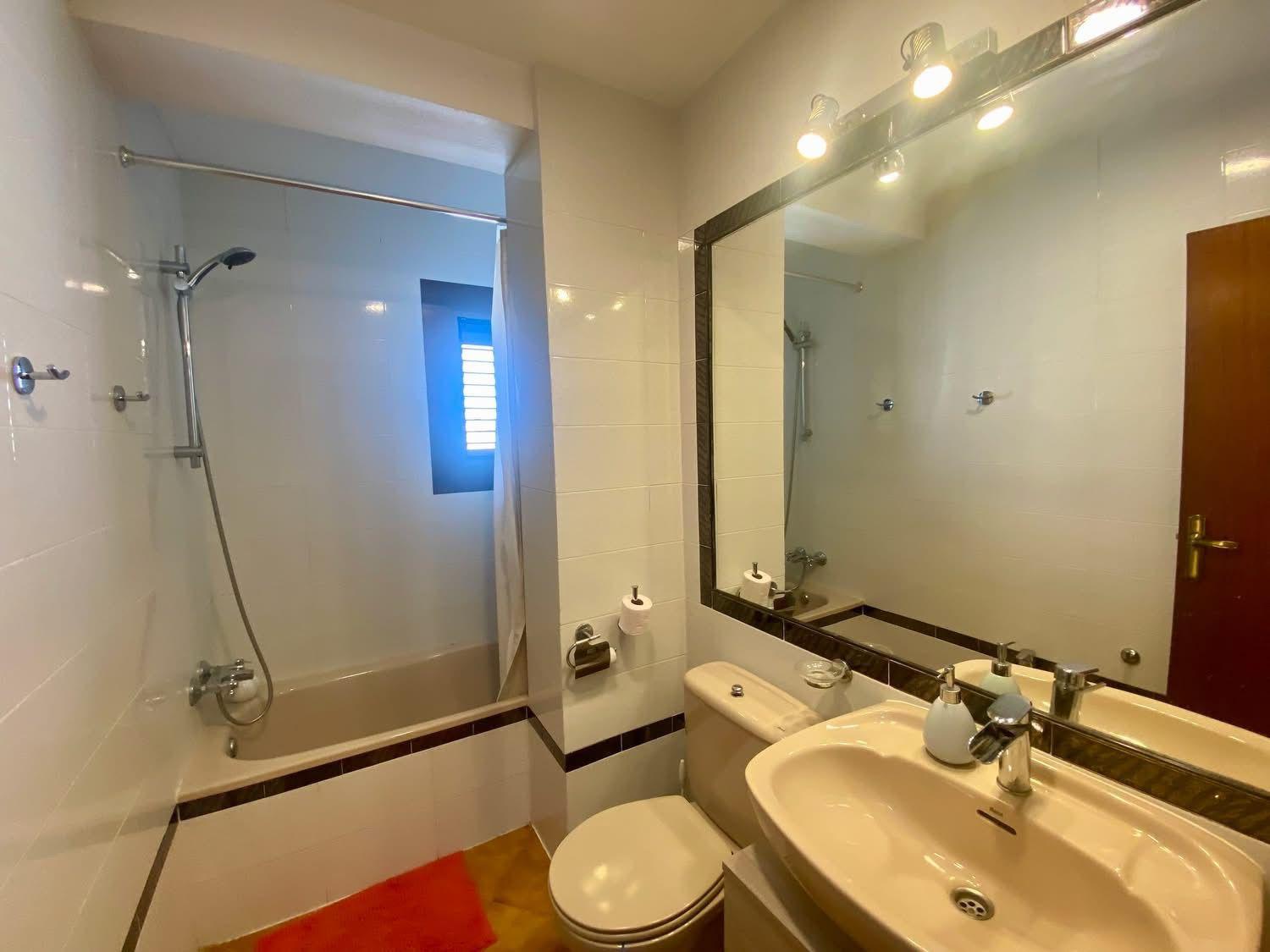 For sale - 2 Bedroom 1 Bathroom Apartment in Cabo Roig - Cabo Roig  - Alicante