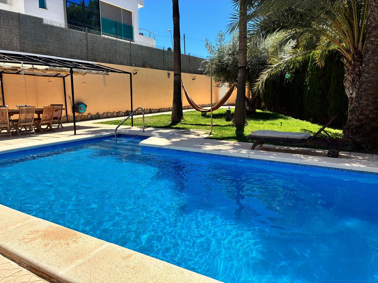 For sale - 4 Bedroom 3 Bathroom Villa in Los Balcones - Costa Blanca  - Alicante