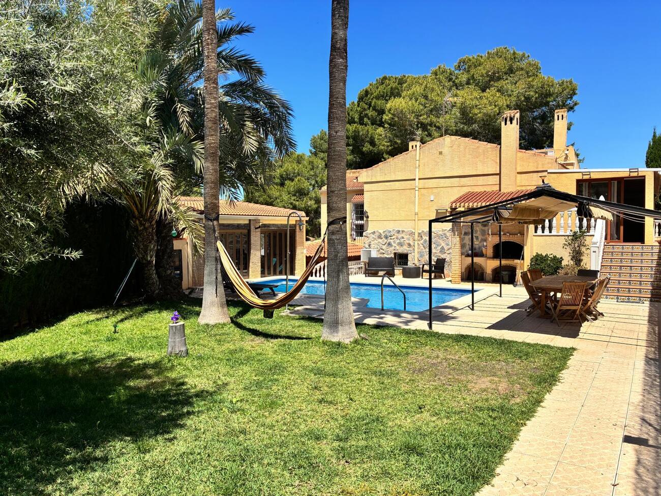 For sale - 4 Bedroom 3 Bathroom Villa in Los Balcones - Costa Blanca  - Alicante