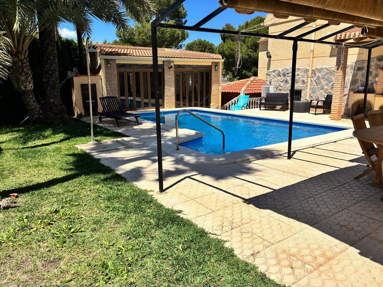 For sale - 4 Bedroom 3 Bathroom Villa in Los Balcones - Costa Blanca  - Alicante