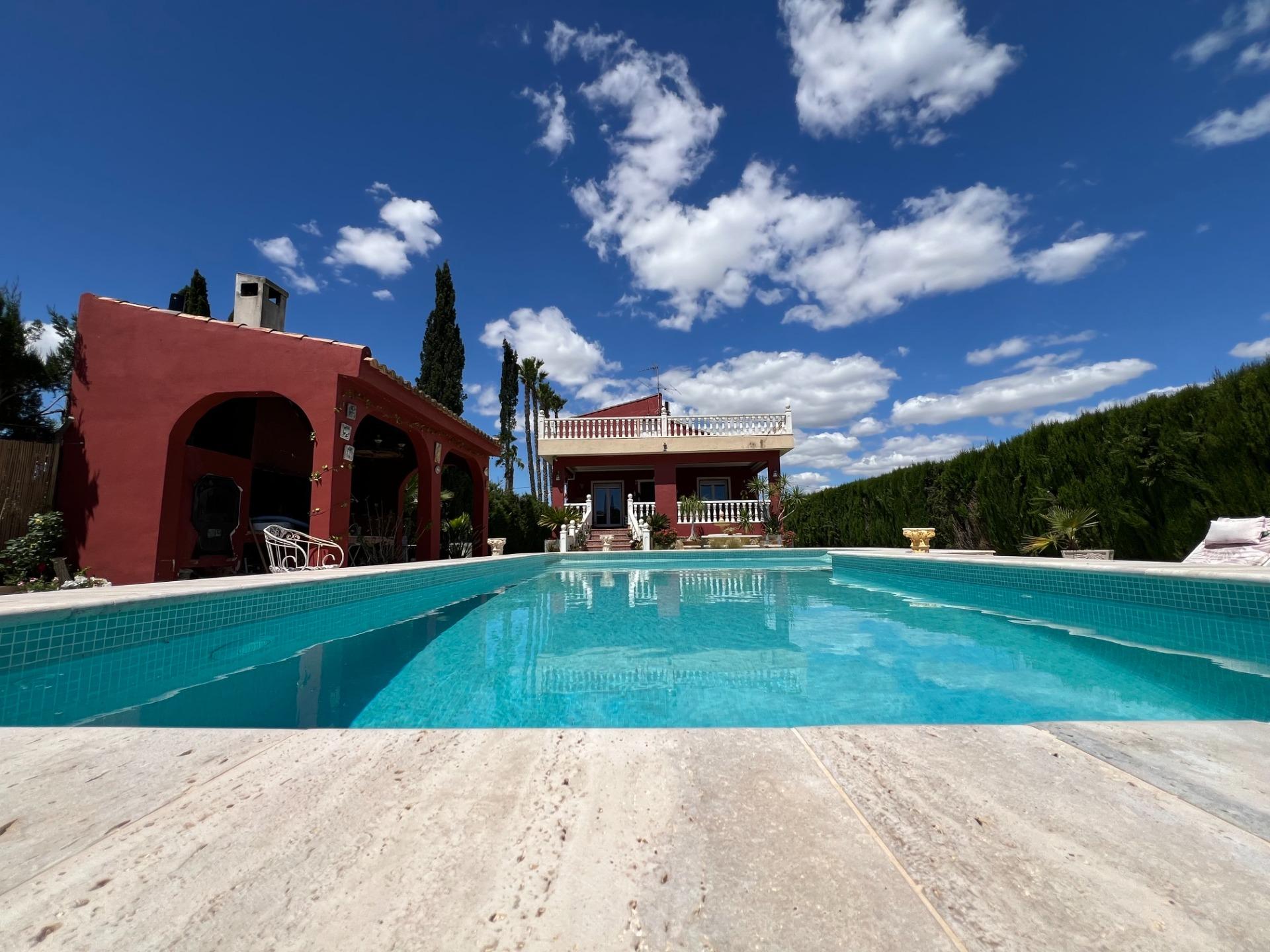 For sale - 4 Bedroom 1 Bathroom Finca in Dolores - Comunidad Valenciana  - Alicante