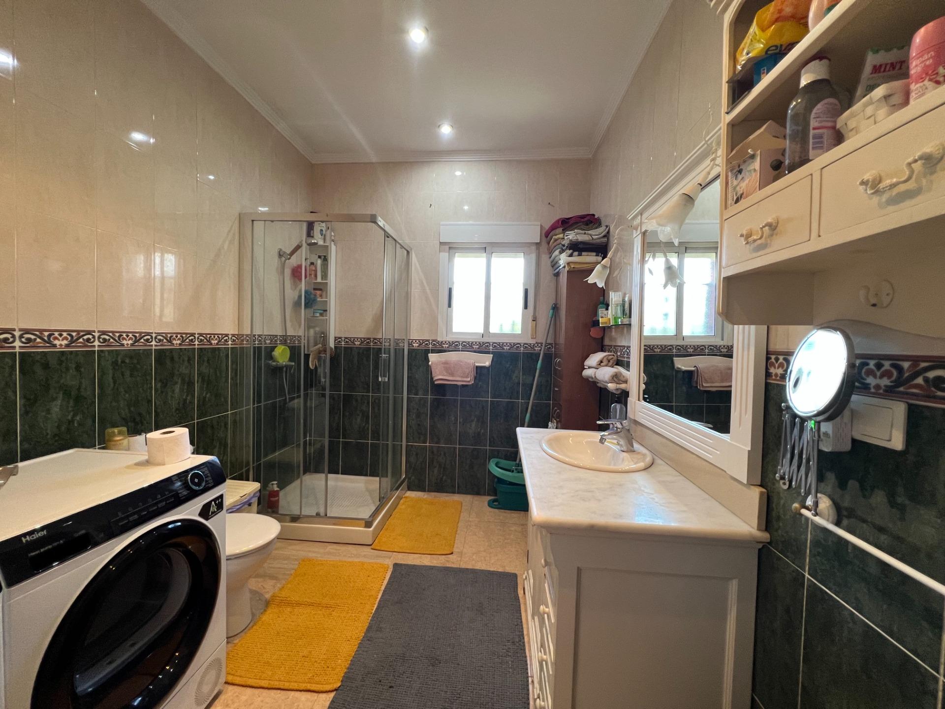 For sale - 4 Bedroom 1 Bathroom Finca in Dolores - Comunidad Valenciana  - Alicante