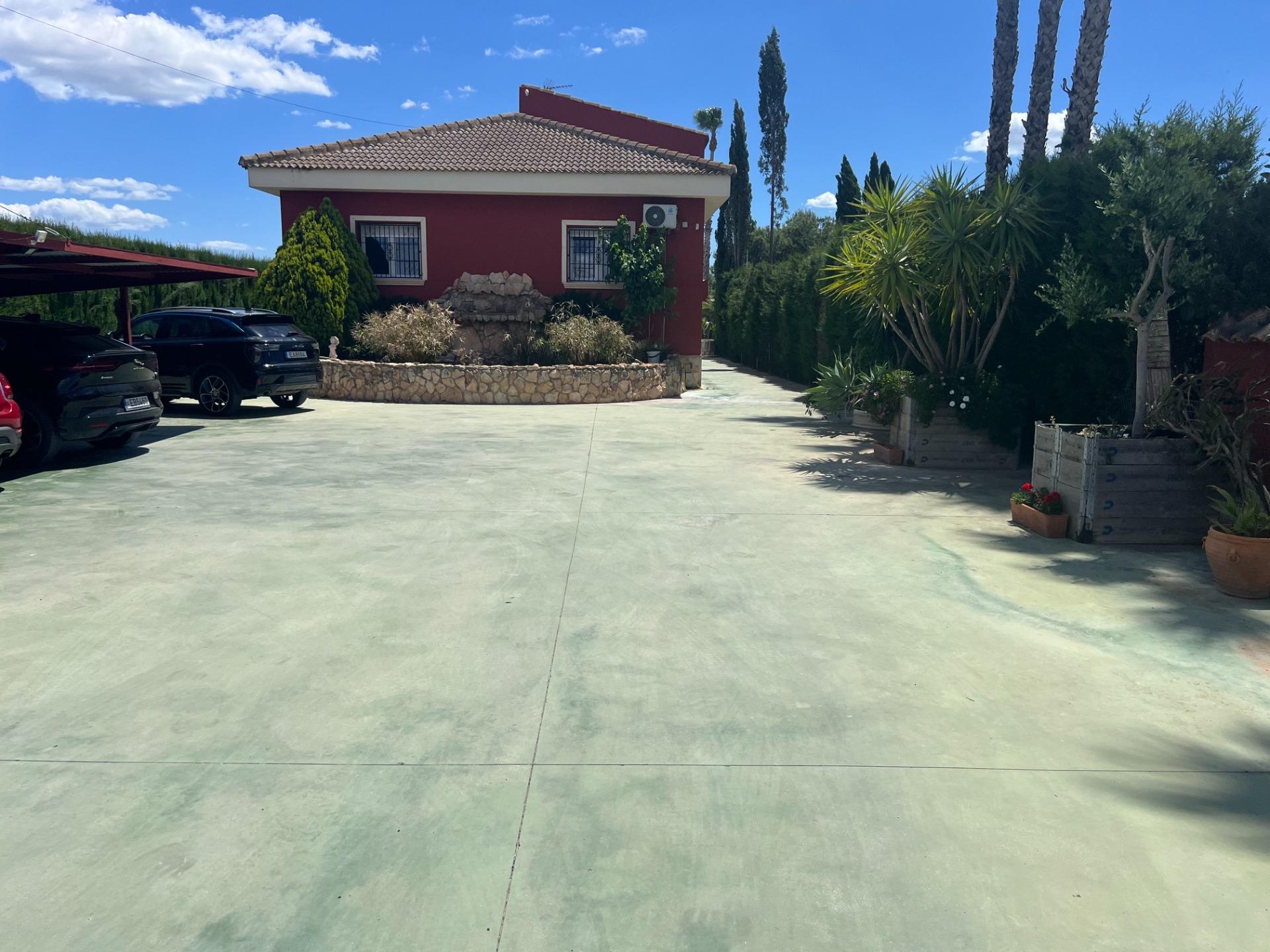 For sale - 4 Bedroom 1 Bathroom Finca in Dolores - Comunidad Valenciana  - Alicante