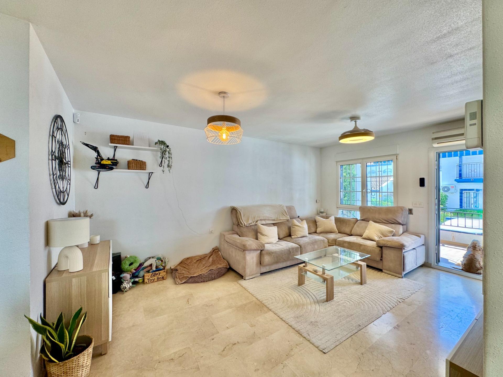 For sale - 2 Bedroom 2 Bathroom Bungalow in Villamartin - Villamartín-las Filipinas  - Alicante