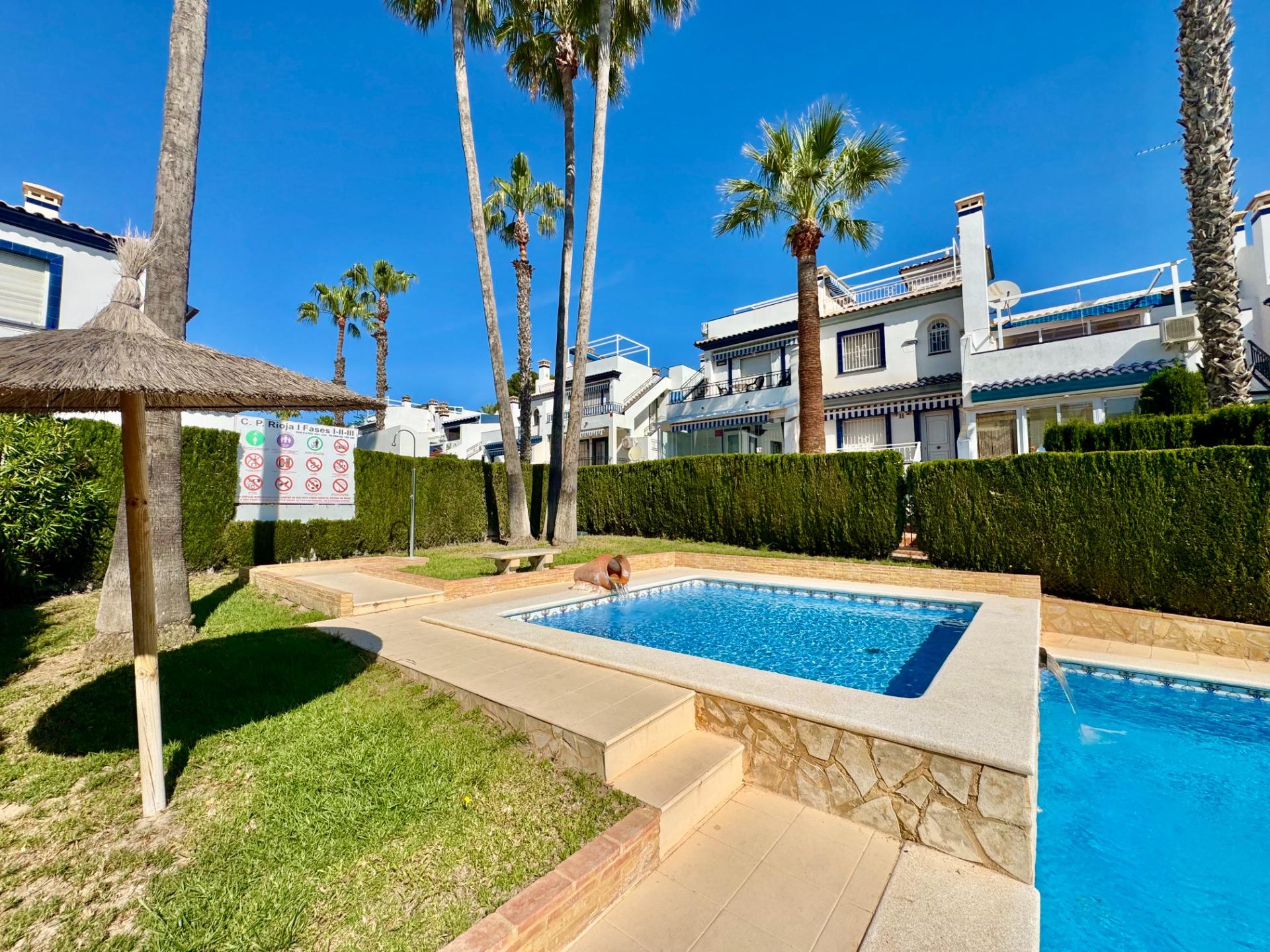 For sale - 2 Bedroom 2 Bathroom Bungalow in Villamartin - Villamartín-las Filipinas  - Alicante