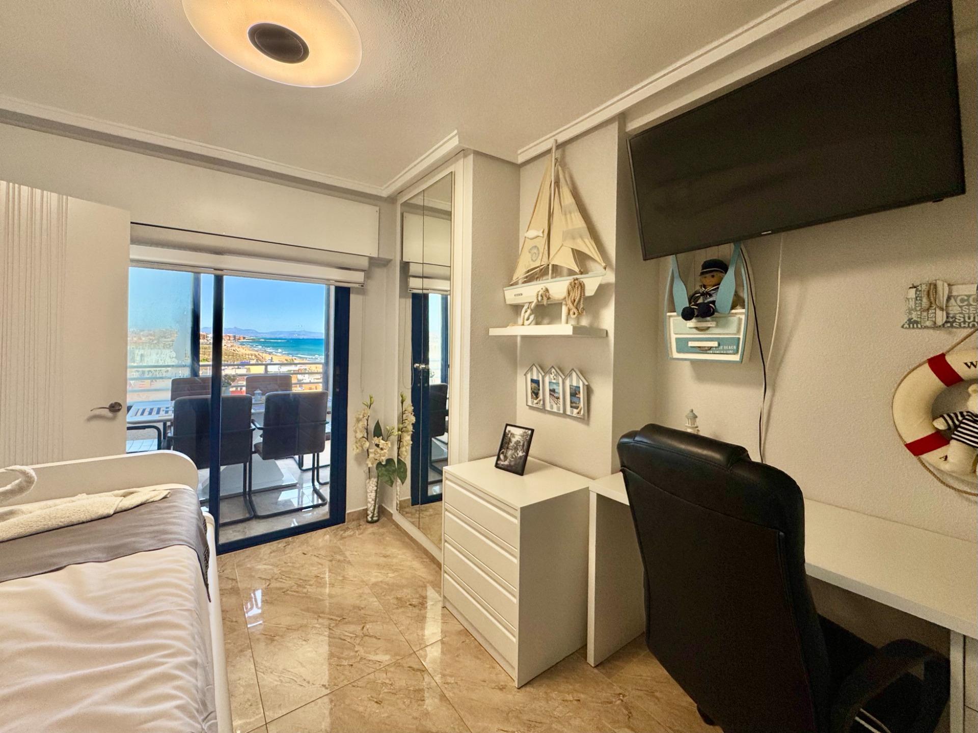 For sale - 2 Bedroom 1 Bathroom Apartment in Torrevieja - Torre La Mata  - Alicante