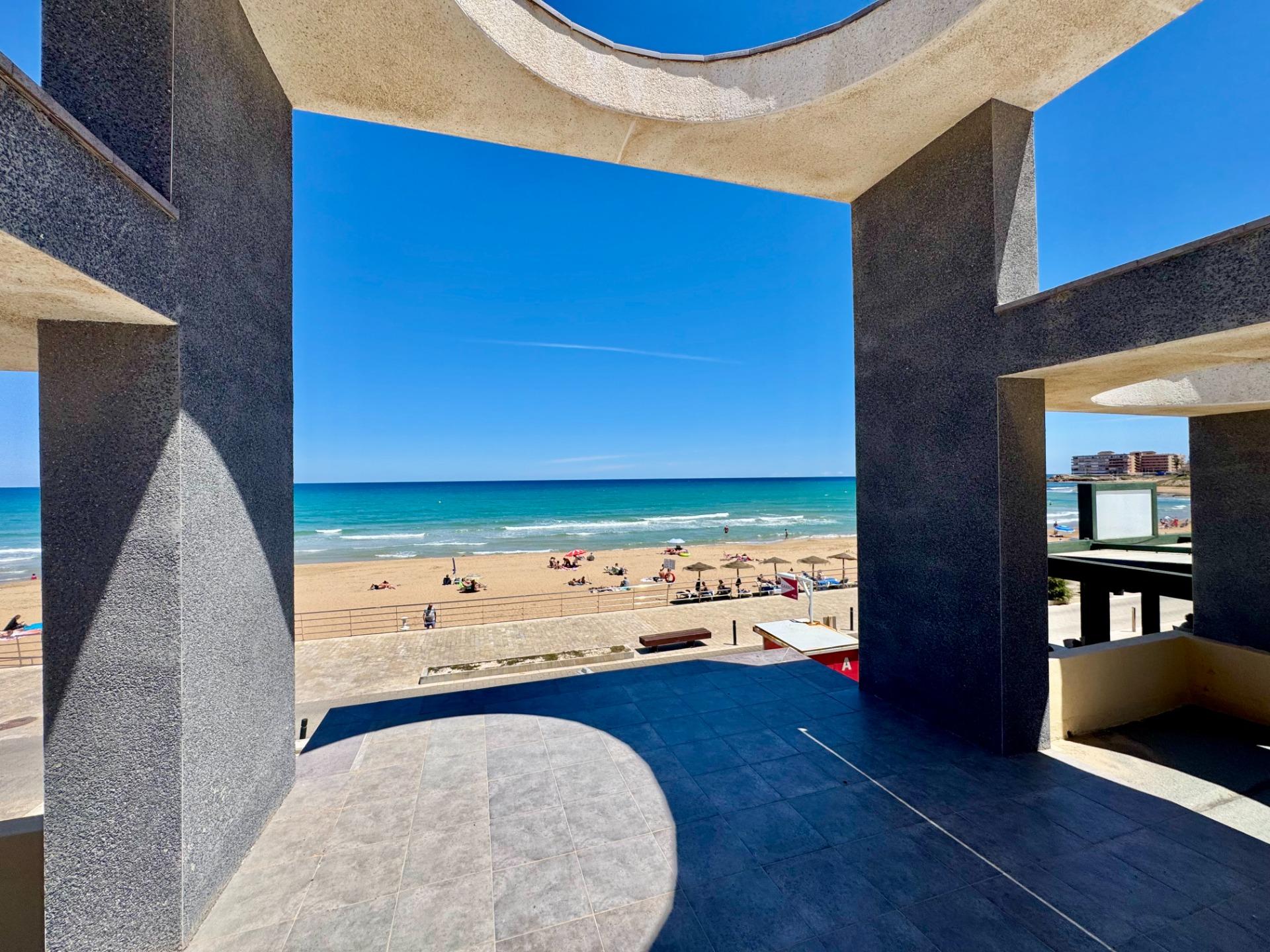 For sale - 2 Bedroom 1 Bathroom Apartment in Torrevieja - Torre La Mata  - Alicante