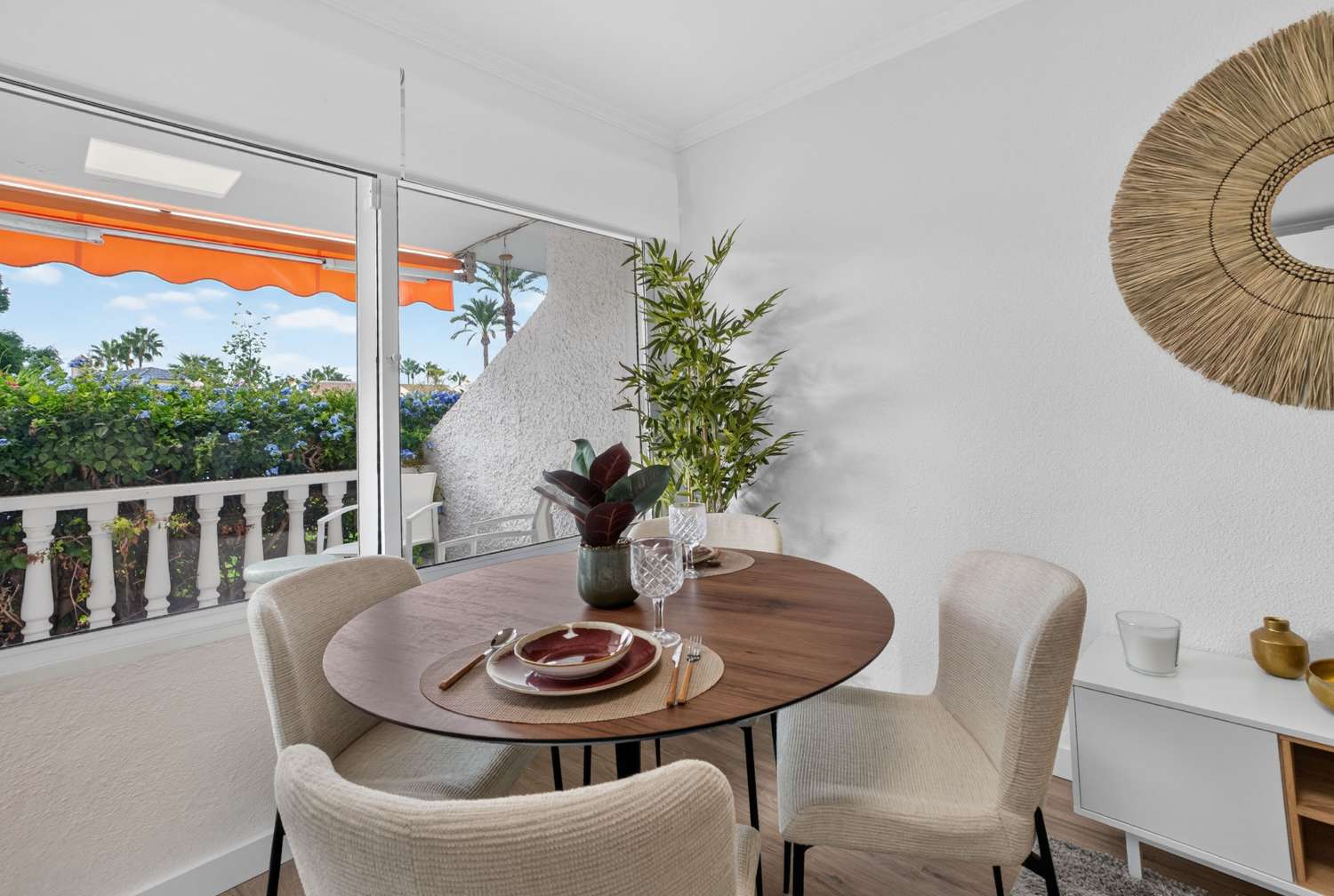 For sale - 2 Bedroom 1 Bathroom Bungalow in Orihuela - Inland  - Alicante