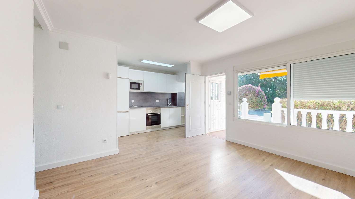 For sale - 2 Bedroom 1 Bathroom Bungalow in Orihuela - Inland  - Alicante