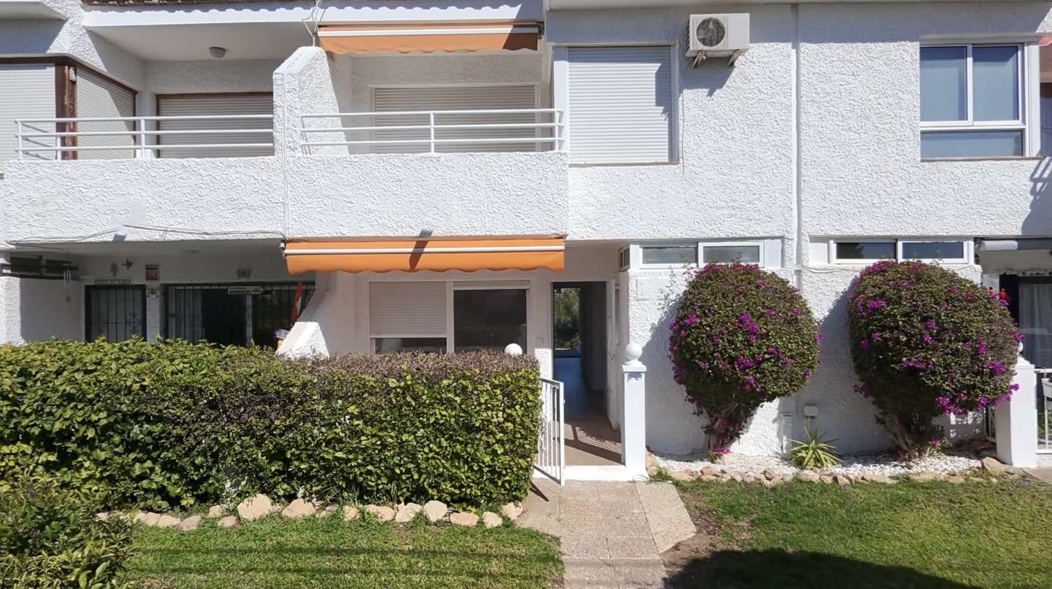 For sale - 2 Bedroom 1 Bathroom Bungalow in Orihuela - Inland  - Alicante