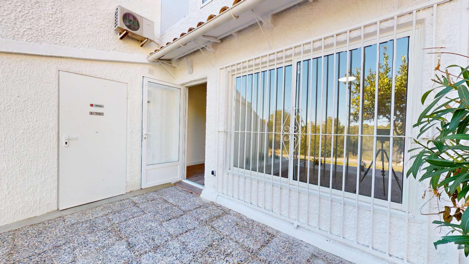 For sale - 2 Bedroom 1 Bathroom Bungalow in Orihuela - Inland  - Alicante