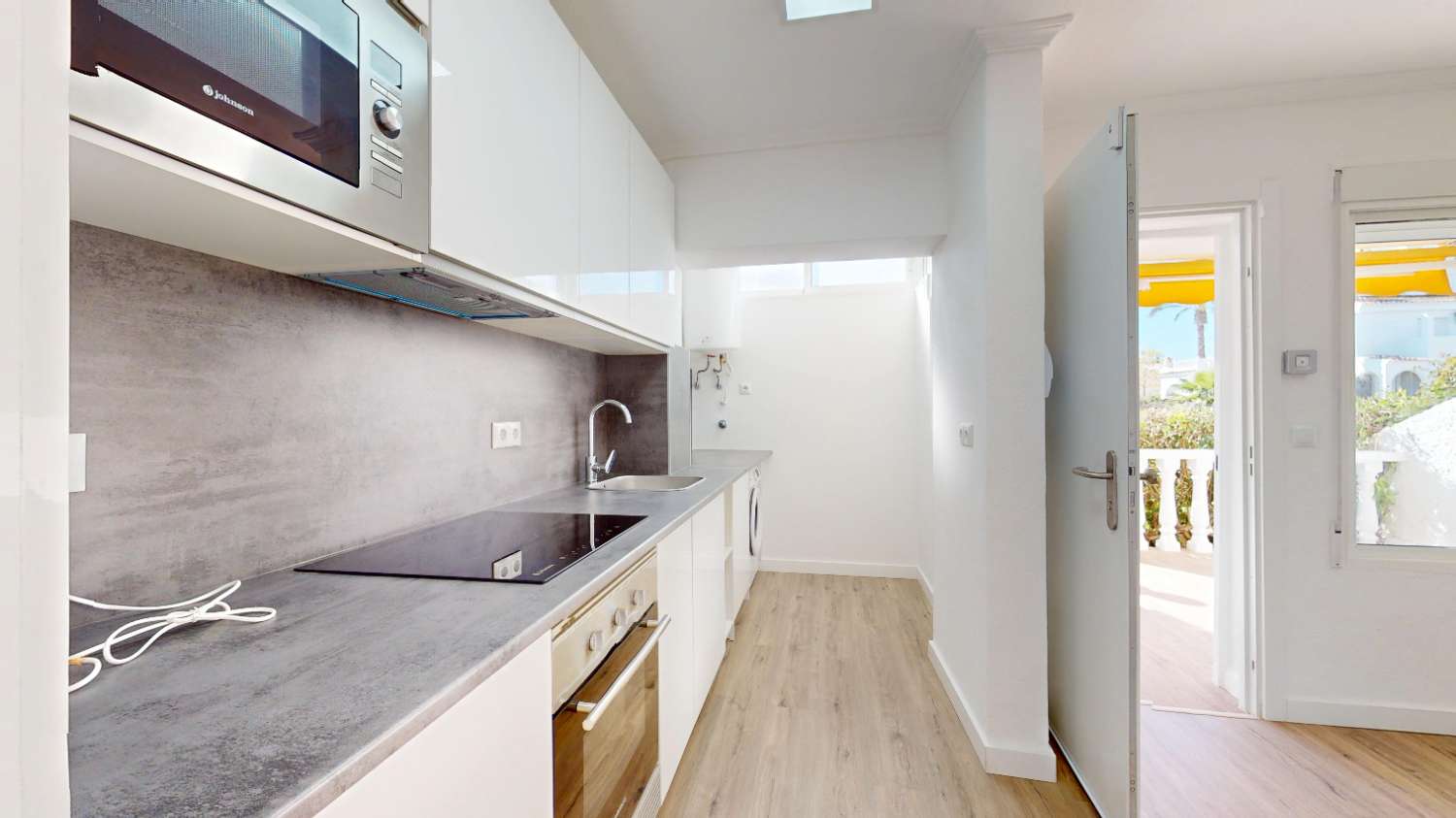 For sale - 2 Bedroom 1 Bathroom Bungalow in Orihuela - Inland  - Alicante