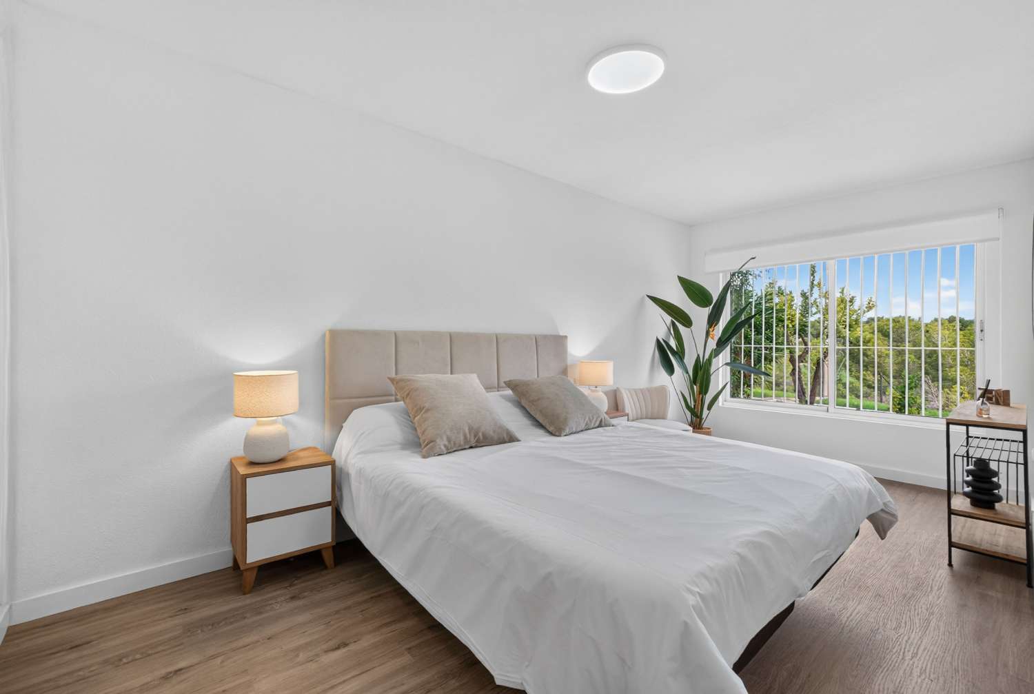 For sale - 2 Bedroom 1 Bathroom Bungalow in Orihuela - Inland  - Alicante