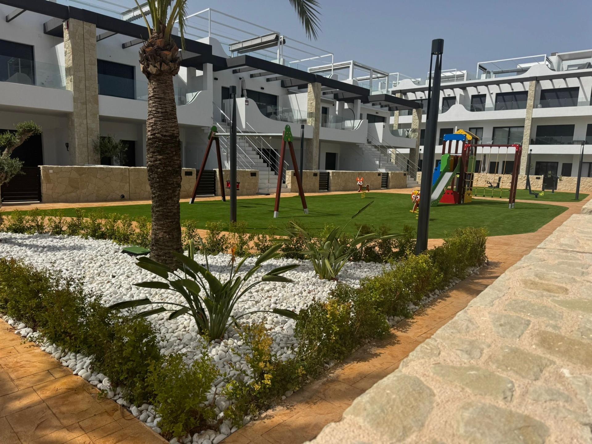 For sale - 3 Bedroom 2 Bathroom Apartment in Orihuela Costa - Rocio Del Mar  - Alicante