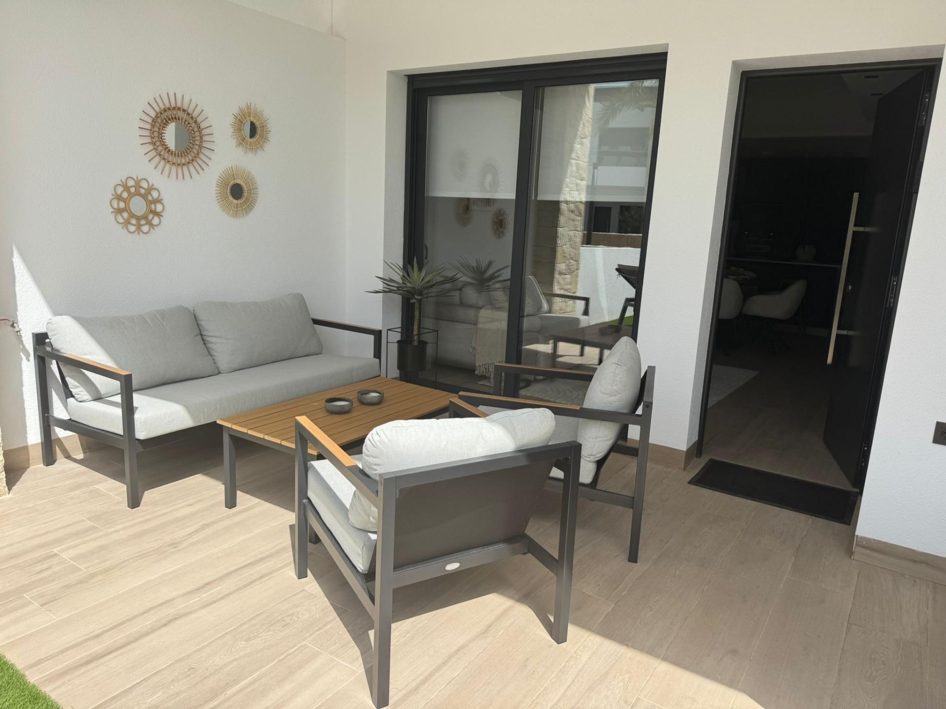 For sale - 3 Bedroom 2 Bathroom Apartment in Orihuela Costa - Rocio Del Mar  - Alicante