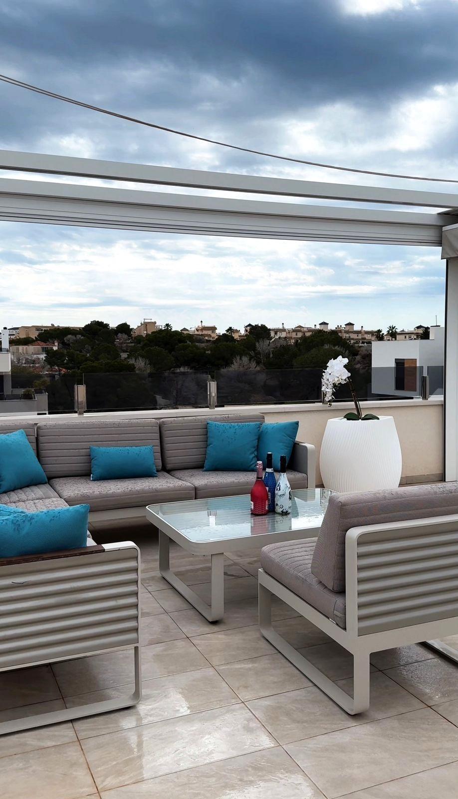 For sale - 3 Bedroom 2 Bathroom Penthouse in Orihuela Costa - Los Almendros-la Florida  - Alicante