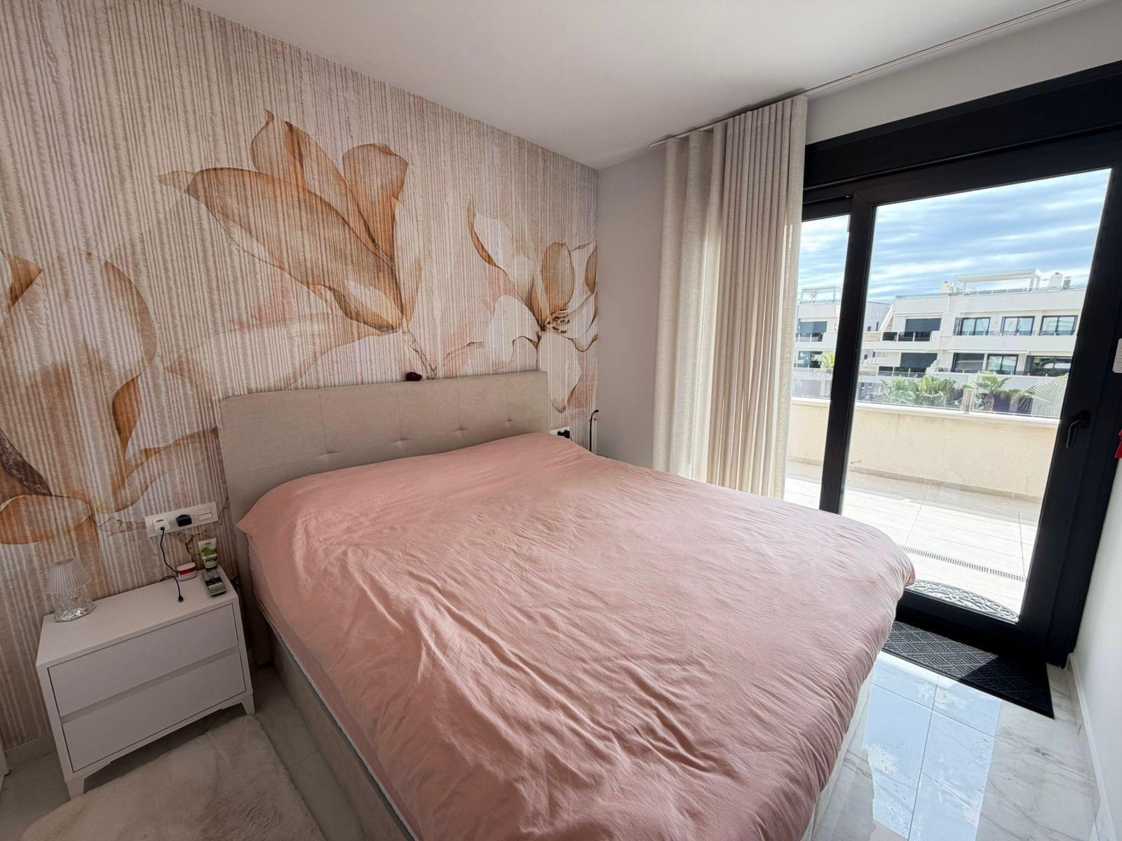 For sale - 3 Bedroom 2 Bathroom Penthouse in Orihuela Costa - Los Almendros-la Florida  - Alicante
