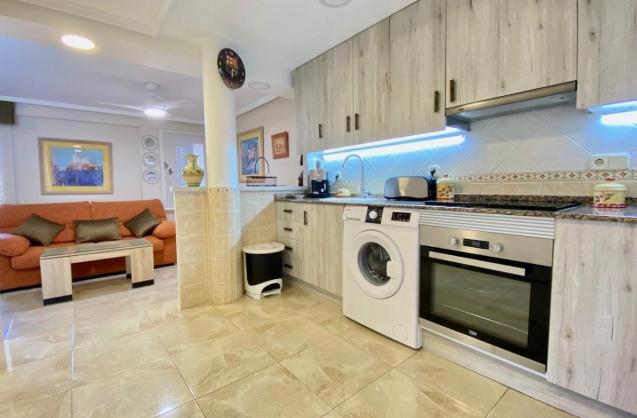 For sale - 2 Bedroom 1 Bathroom Apartment in Torrevieja - Torre La Mata  - Alicante