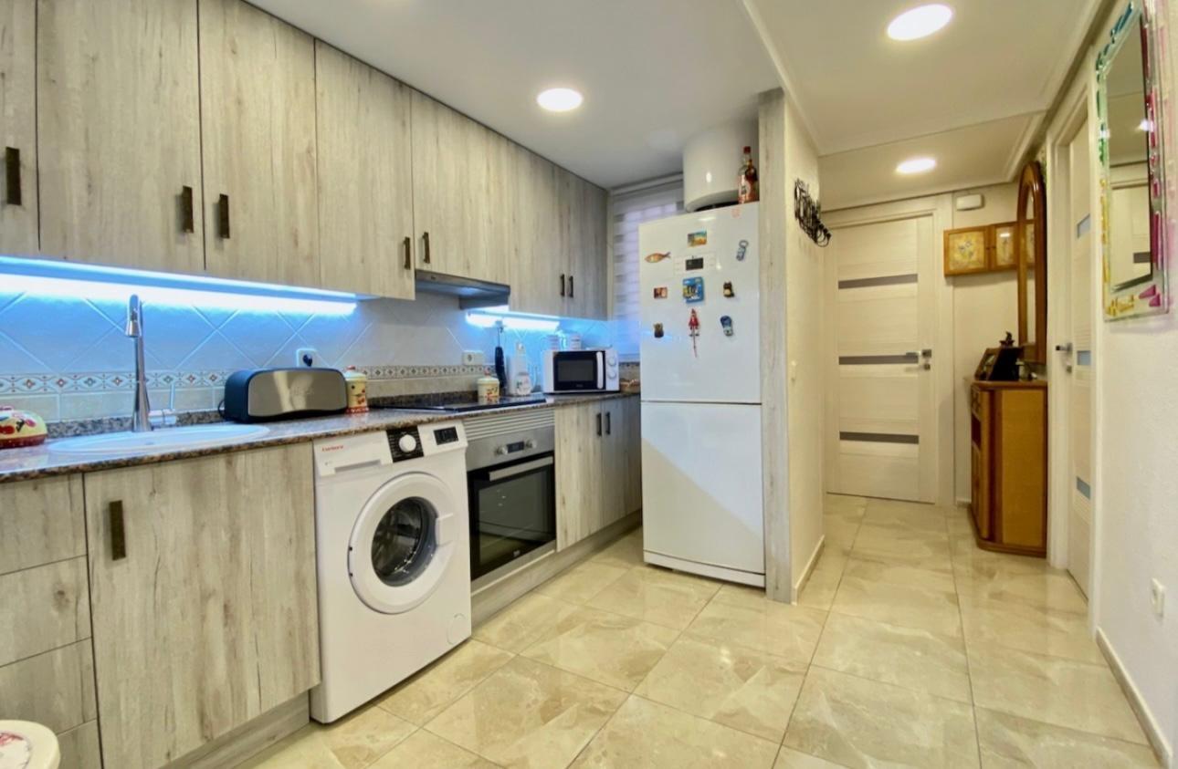 For sale - 2 Bedroom 1 Bathroom Apartment in Torrevieja - Torre La Mata  - Alicante